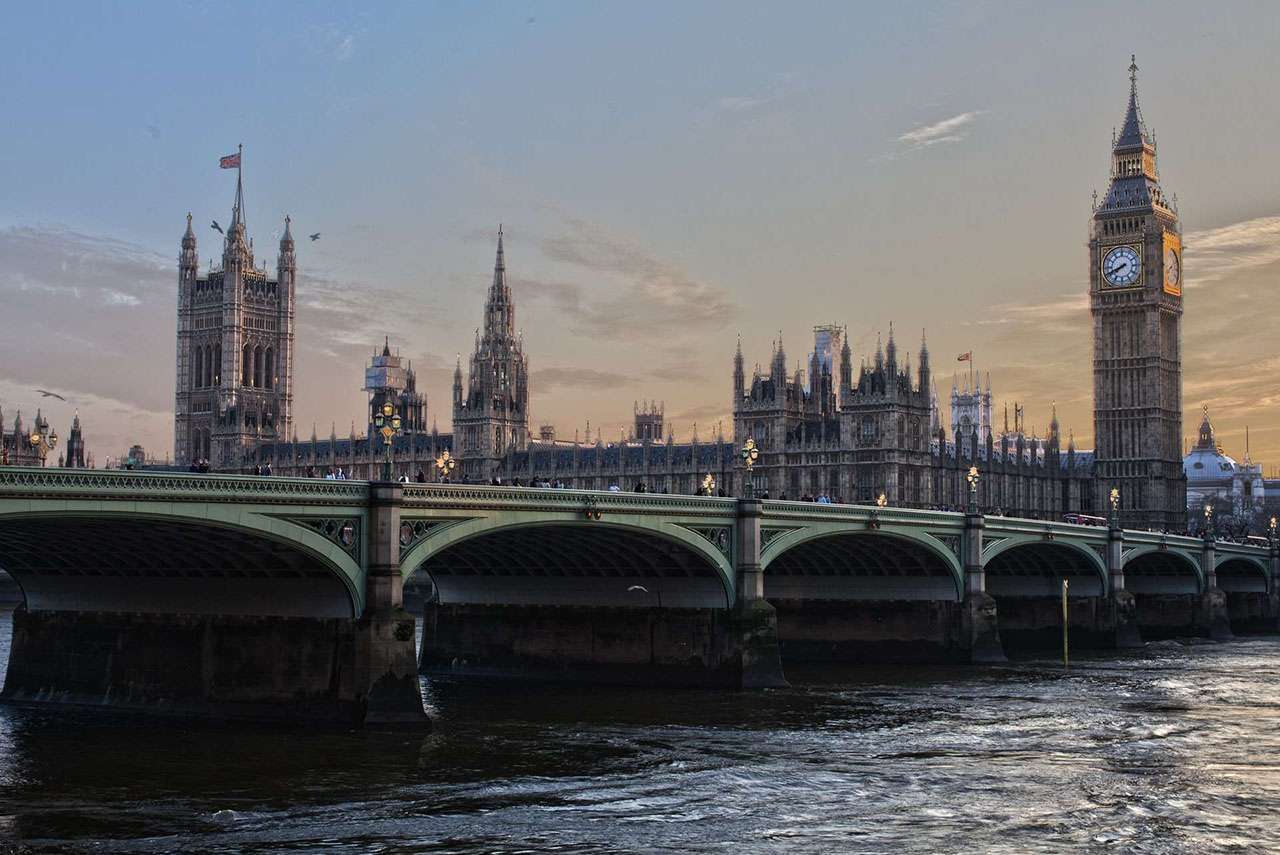 Read more about the article Searching for the ‘angel’ who held me on Westminster Bridge